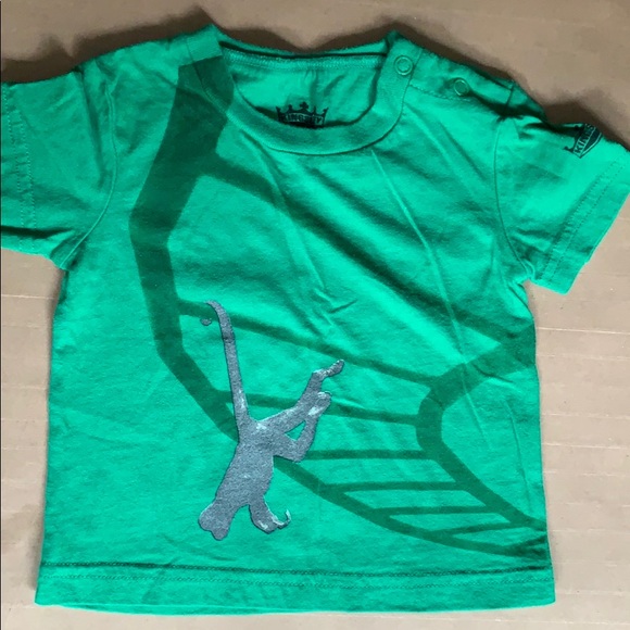 Kingsley outfits! 2 t-shirt one short - Picture 7 of 9